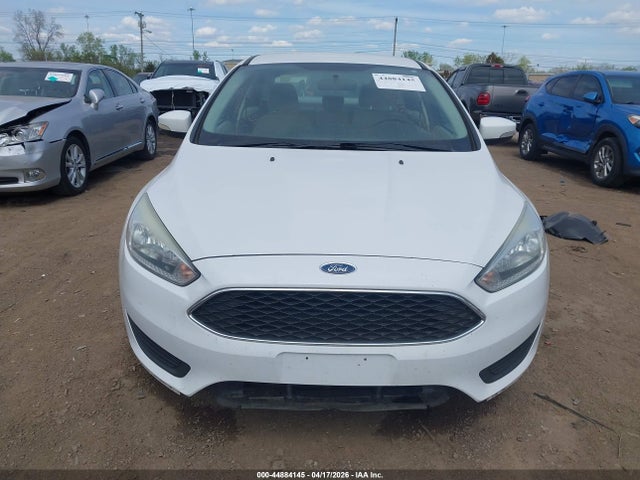 44884145 :رقم المزاد ، 1FADP3F27FL301904 vin ، 2015 Ford Focus Se مزاد بيع