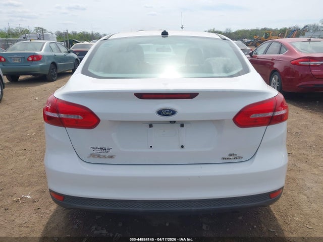 44884145 :رقم المزاد ، 1FADP3F27FL301904 vin ، 2015 Ford Focus Se مزاد بيع
