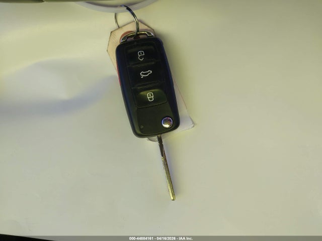 2014 Volkswagen Beetle 2.5l მანქანა იყიდება აუქციონზე, vin: 3VWJP7AT2EM608671, აუქციონის ნომერი: 44884161