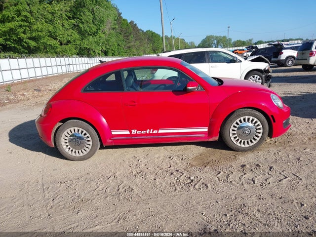 2014 Volkswagen Beetle 2.5l მანქანა იყიდება აუქციონზე, vin: 3VWJP7AT2EM608671, აუქციონის ნომერი: 44884161