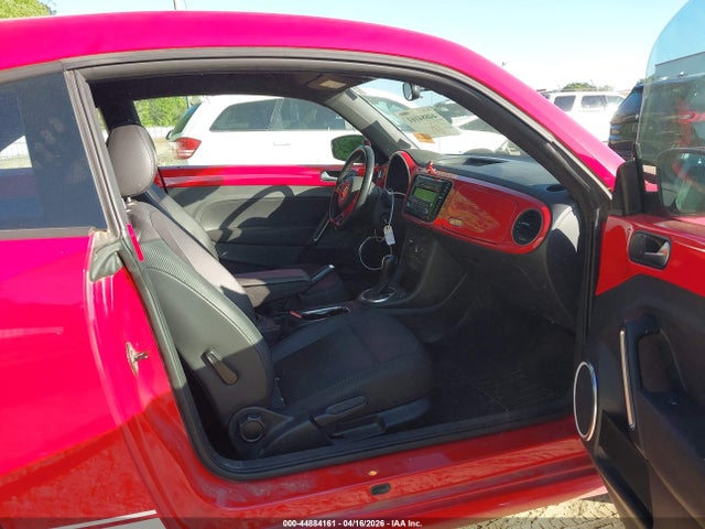 2014 Volkswagen Beetle 2.5l მანქანა იყიდება აუქციონზე, vin: 3VWJP7AT2EM608671, აუქციონის ნომერი: 44884161