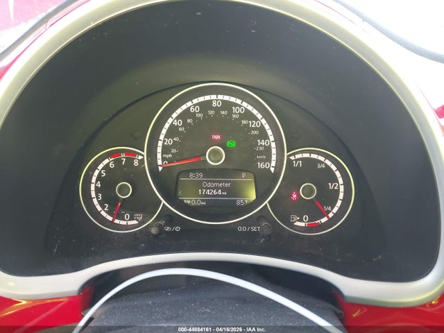 2014 Volkswagen Beetle 2.5l მანქანა იყიდება აუქციონზე, vin: 3VWJP7AT2EM608671, აუქციონის ნომერი: 44884161
