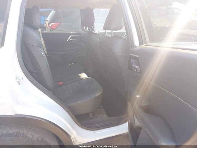 Продаж на аукціоні авто 2023 Mitsubishi Outlander Se 2.5 S-awc, vin: JA4J4UA86PZ059302, номер лоту: 44884218