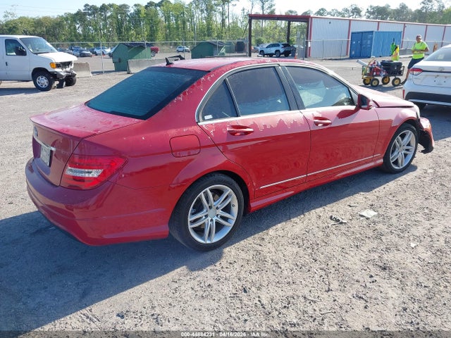 2013 MERCEDES-BENZ C 250 WDDGF4HB0DA851005 Photo 3