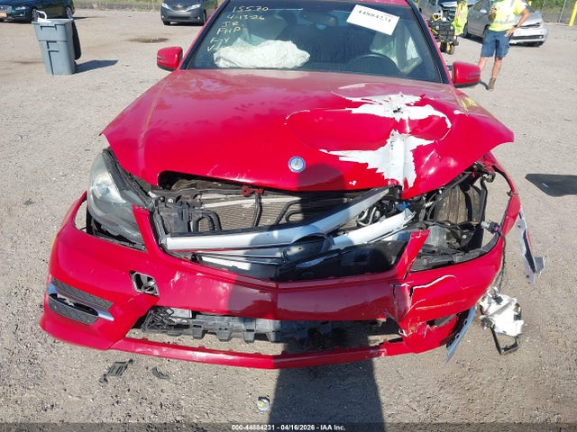 2013 MERCEDES-BENZ C 250 WDDGF4HB0DA851005 Photo 5