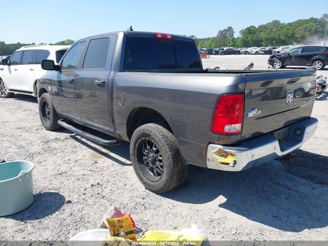 44884254 :رقم المزاد ، 1C6RR7LG7HS508052 vin ، 2017 Ram 1500 Big Horn  4x4 5'7 Box مزاد بيع