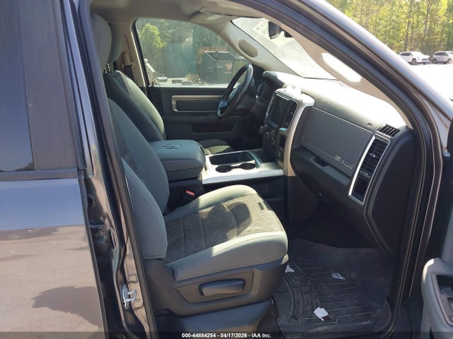 44884254 :رقم المزاد ، 1C6RR7LG7HS508052 vin ، 2017 Ram 1500 Big Horn  4x4 5'7 Box مزاد بيع