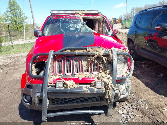 2018 Jeep Renegade Trailhawk 4x4 მანქანა იყიდება აუქციონზე, vin: ZACCJBCB6JPH02872, აუქციონის ნომერი: 44884291