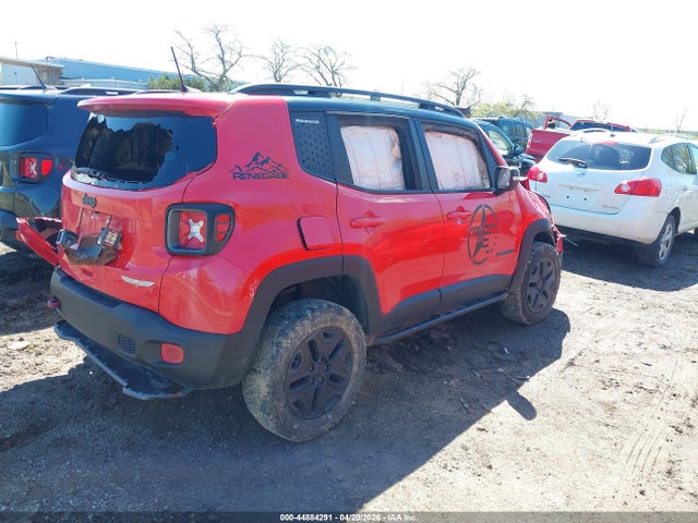 2018 Jeep Renegade Trailhawk 4x4 მანქანა იყიდება აუქციონზე, vin: ZACCJBCB6JPH02872, აუქციონის ნომერი: 44884291