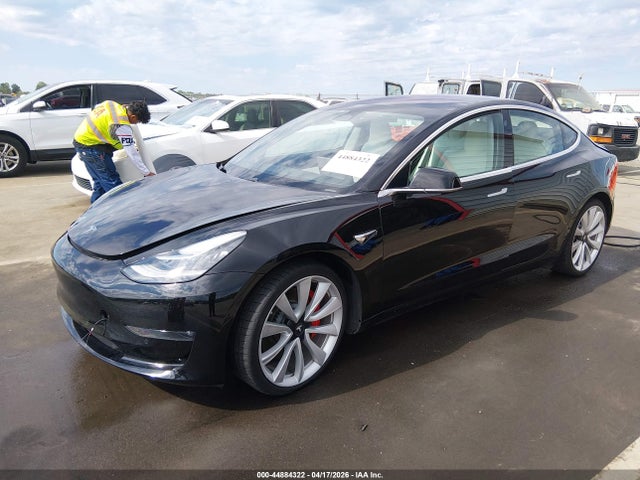 Продаж на аукціоні авто 2018 Tesla Model 3 Long Range/performance, vin: 5YJ3E1EB7JF082309, номер лоту: 44884322