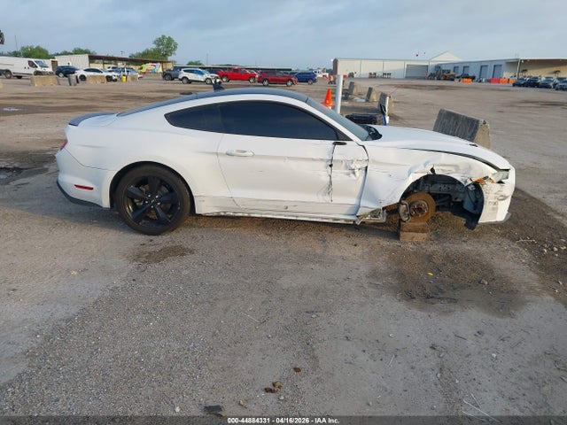 2021 Ford Mustang Ecoboost Premium Fastback მანქანა იყიდება აუქციონზე, vin: 1FA6P8TH2M5119611, აუქციონის ნომერი: 44884331
