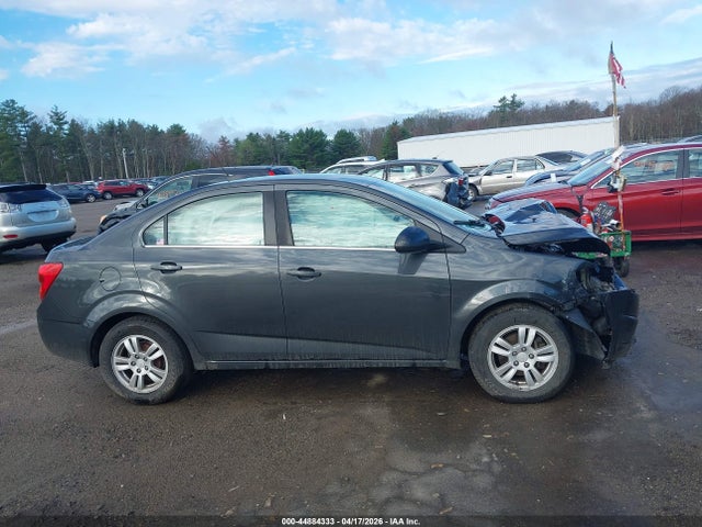 1G1JC5SGXG4173572 Chevrolet Sonic Lt Auto