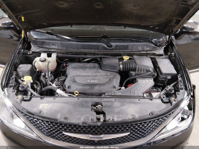Продаж на аукціоні авто 2017 Chrysler Pacifica Limited, vin: 2C4RC1GG3HR661062, номер лоту: 44884361