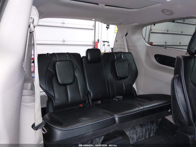 Продаж на аукціоні авто 2017 Chrysler Pacifica Limited, vin: 2C4RC1GG3HR661062, номер лоту: 44884361
