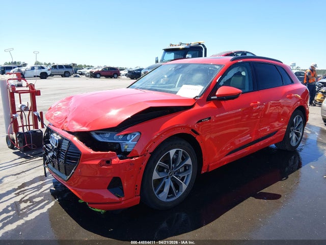 Aukcja sprzedaży 2021 Audi E-tron Premium Plus Quattro, vin: WA1LAAGE8MB036136, numer aukcji: 44884411