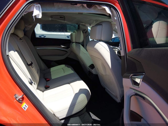 Aukcja sprzedaży 2021 Audi E-tron Premium Plus Quattro, vin: WA1LAAGE8MB036136, numer aukcji: 44884411