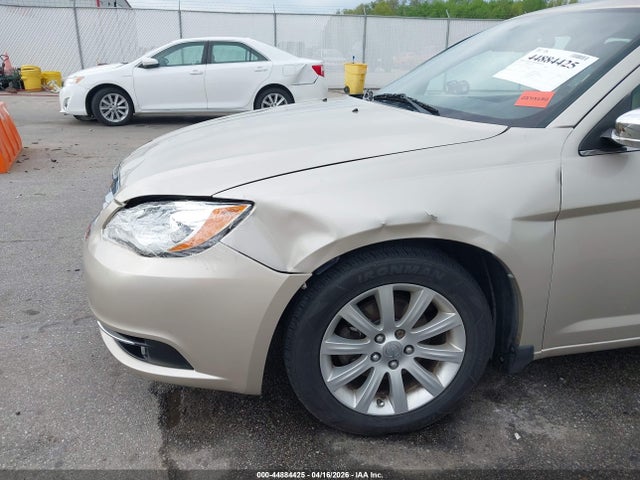 Продажа на аукционе авто 2013 Chrysler 200 Limited, vin: 1C3CCBCGXDN667244, номер лота: 44884425