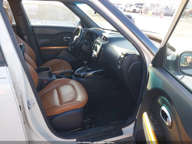 44884434 :رقم المزاد ، KNDJX3A58F7117319 vin ، 2015 Kia Soul ! مزاد بيع
