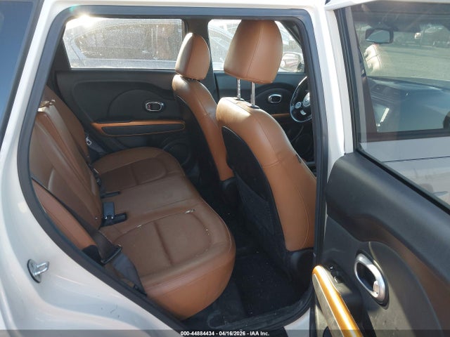 44884434 :رقم المزاد ، KNDJX3A58F7117319 vin ، 2015 Kia Soul ! مزاد بيع