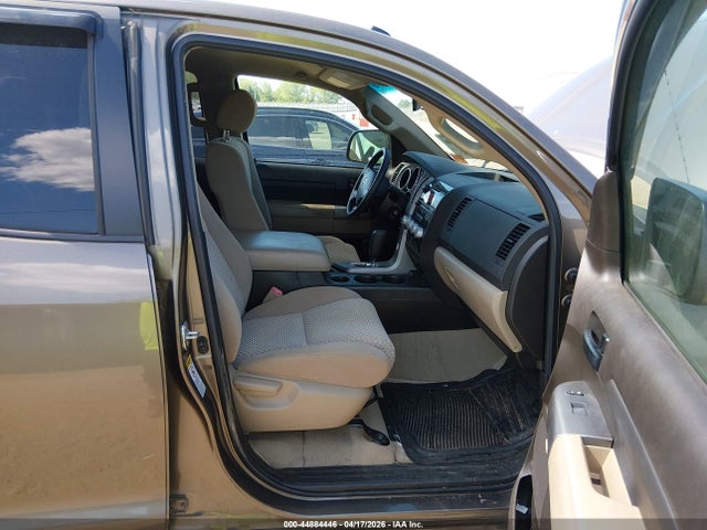 44884446 :رقم المزاد ، 5TFRM5F10BX026181 vin ، 2011 Toyota Tundra Grade 4.6l V8 مزاد بيع