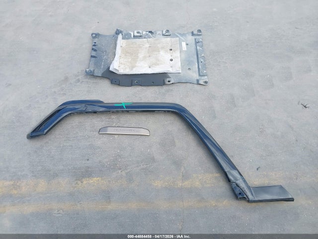 44884458 :رقم المزاد ، 1GKB0NDE9RU104380 vin ، 2024 Gmc Hummer Ev Suv 2x مزاد بيع