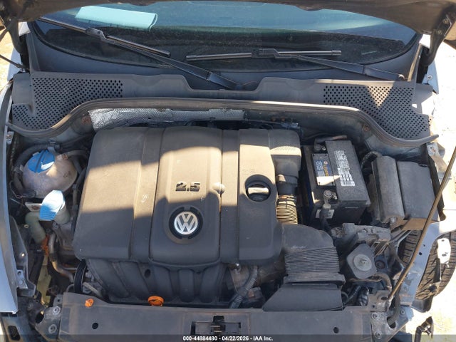 Продаж на аукціоні авто 2012 Volkswagen Beetle 2.5l, vin: 3VWJX7AT7CM629805, номер лоту: 44884480