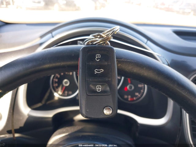 Продаж на аукціоні авто 2012 Volkswagen Beetle 2.5l, vin: 3VWJX7AT7CM629805, номер лоту: 44884480