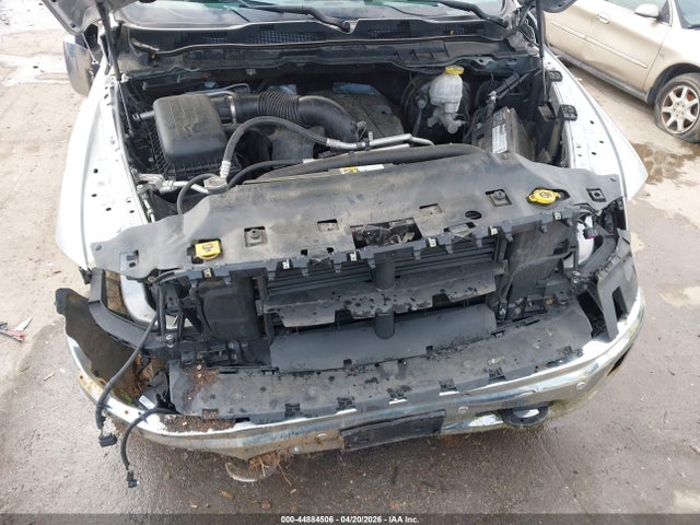 44884506 :رقم المزاد ، 1C6RR7NT6JS208471 vin ، 2018 Ram 1500 Laramie  4x4 5'7 Box مزاد بيع