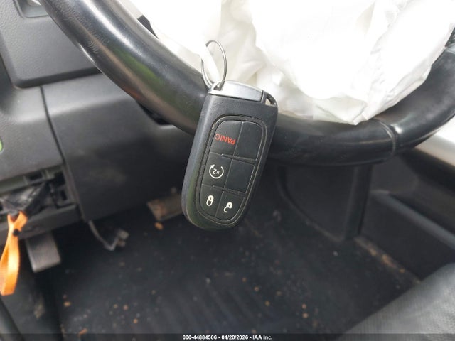 44884506 :رقم المزاد ، 1C6RR7NT6JS208471 vin ، 2018 Ram 1500 Laramie  4x4 5'7 Box مزاد بيع