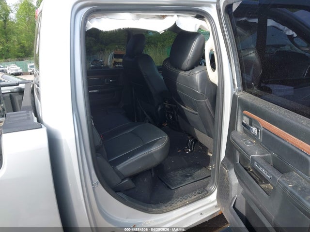 44884506 :رقم المزاد ، 1C6RR7NT6JS208471 vin ، 2018 Ram 1500 Laramie  4x4 5'7 Box مزاد بيع