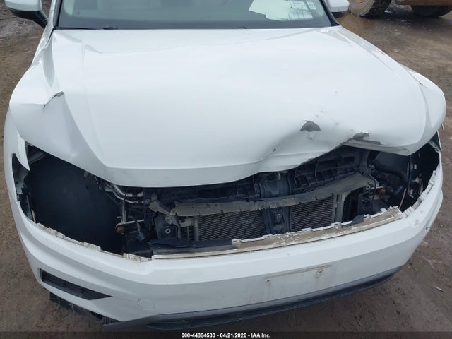44884533 :رقم المزاد ، 3VV2B7AX0JM080326 vin ، 2018 Volkswagen Tiguan 2.0t Se/2.0t Sel مزاد بيع