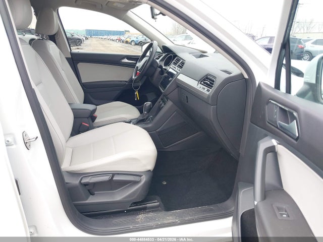 44884533 :رقم المزاد ، 3VV2B7AX0JM080326 vin ، 2018 Volkswagen Tiguan 2.0t Se/2.0t Sel مزاد بيع