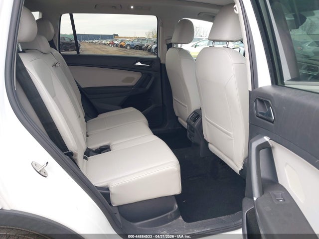 44884533 :رقم المزاد ، 3VV2B7AX0JM080326 vin ، 2018 Volkswagen Tiguan 2.0t Se/2.0t Sel مزاد بيع