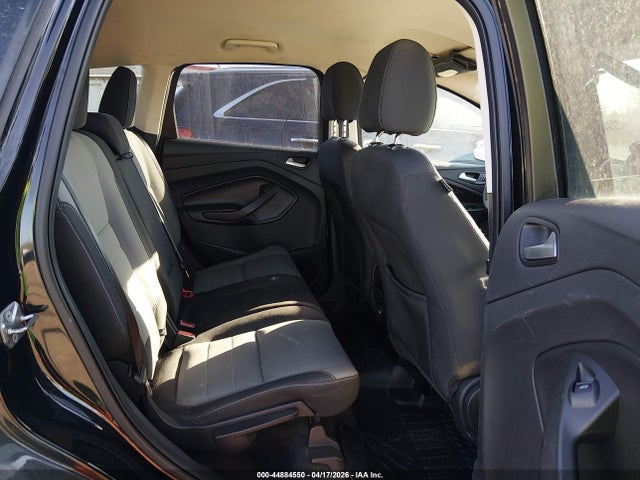44884550 :رقم المزاد ، 1FMCU9GX8GUA51835 vin ، 2016 Ford Escape Se مزاد بيع