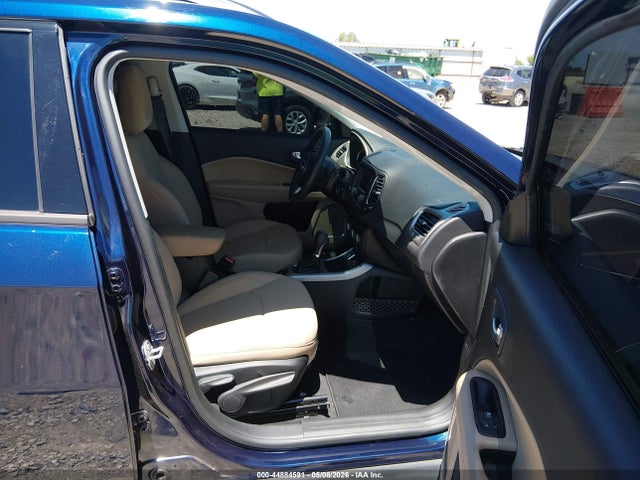 44884591 :رقم المزاد ، 3C4NJCABXJT374401 vin ، 2018 Jeep Compass Sport Fwd مزاد بيع