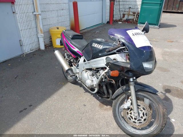 44884648 :رقم المزاد ، JYA3HHE00MA034139 vin ، 1991 Yamaha Fzr600 R مزاد بيع