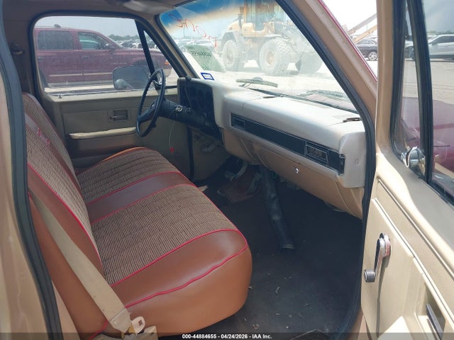 44884655 :رقم المزاد ، 1GTER14H4HJ525067 vin ، 1987 Gmc R15 Conventional R1500 مزاد بيع