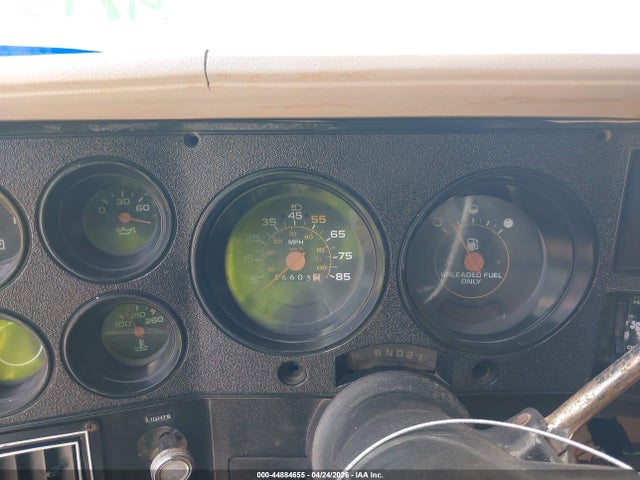 44884655 :رقم المزاد ، 1GTER14H4HJ525067 vin ، 1987 Gmc R15 Conventional R1500 مزاد بيع