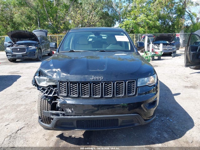 2018 Jeep Grand Cherokee Laredo 4x2 მანქანა იყიდება აუქციონზე, vin: 1C4RJEAG5JC300730, აუქციონის ნომერი: 44884675