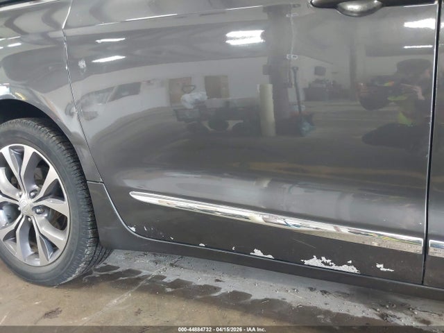 Продажа на аукционе авто 2017 Chrysler Pacifica Limited, vin: 2C4RC1GG2HR655981, номер лота: 44884732