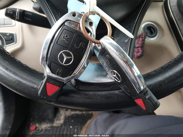 2018 Mercedes-benz C 300 მანქანა იყიდება აუქციონზე, vin: 55SWF4JB8JU218608, აუქციონის ნომერი: 44884744