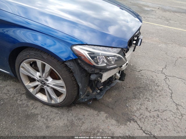 2018 Mercedes-benz C 300 მანქანა იყიდება აუქციონზე, vin: 55SWF4JB8JU218608, აუქციონის ნომერი: 44884744