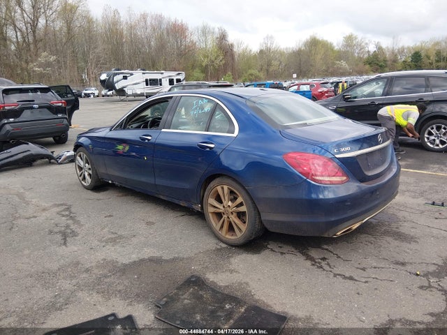 2018 Mercedes-benz C 300 მანქანა იყიდება აუქციონზე, vin: 55SWF4JB8JU218608, აუქციონის ნომერი: 44884744