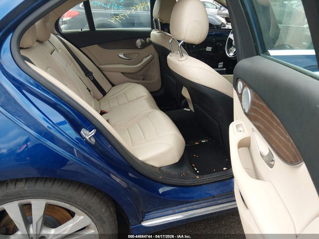 2018 Mercedes-benz C 300 მანქანა იყიდება აუქციონზე, vin: 55SWF4JB8JU218608, აუქციონის ნომერი: 44884744