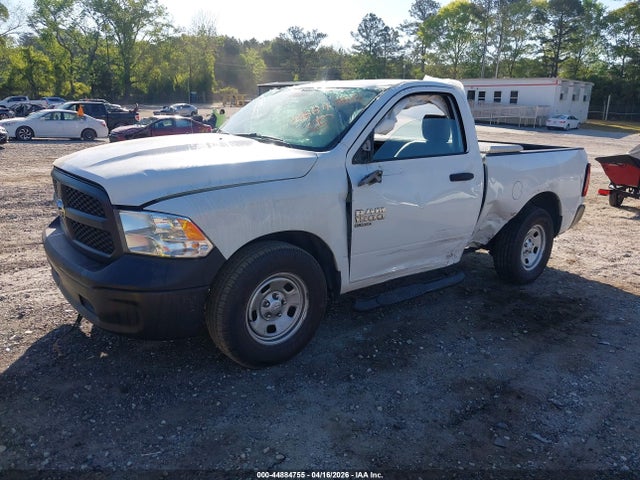 3C6JR6AG8KG657532 RAM 1500 Classic Tradesman 4x2 6&#039;4 Box