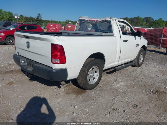 3C6JR6AG8KG657532 RAM 1500 Classic Tradesman 4x2 6&#039;4 Box