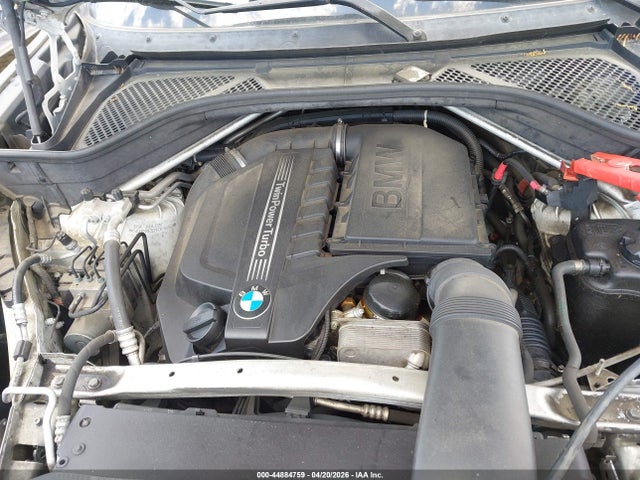 Продажа на аукционе авто 2015 Bmw X5 Xdrive35i, vin: 5UXKR0C57F0P18092, номер лота: 44884759