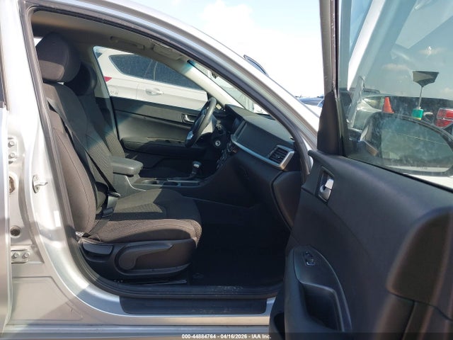 KIA OPTIMA LX/S 2019 5XXGT4L36KG309685 Image 5