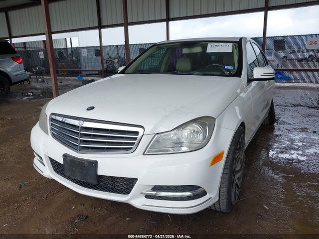 Aukcja sprzedaży 2013 Mercedes-benz C 250 Luxury, vin: WDDGF4HBXDA867681, numer aukcji: 44884772