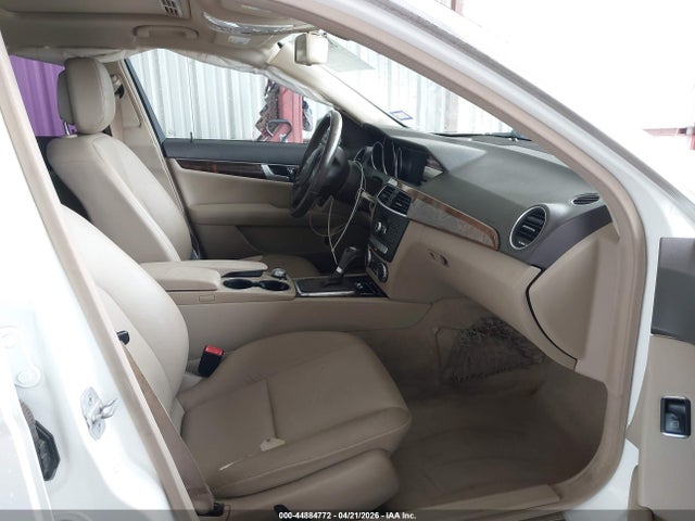 Aukcja sprzedaży 2013 Mercedes-benz C 250 Luxury, vin: WDDGF4HBXDA867681, numer aukcji: 44884772